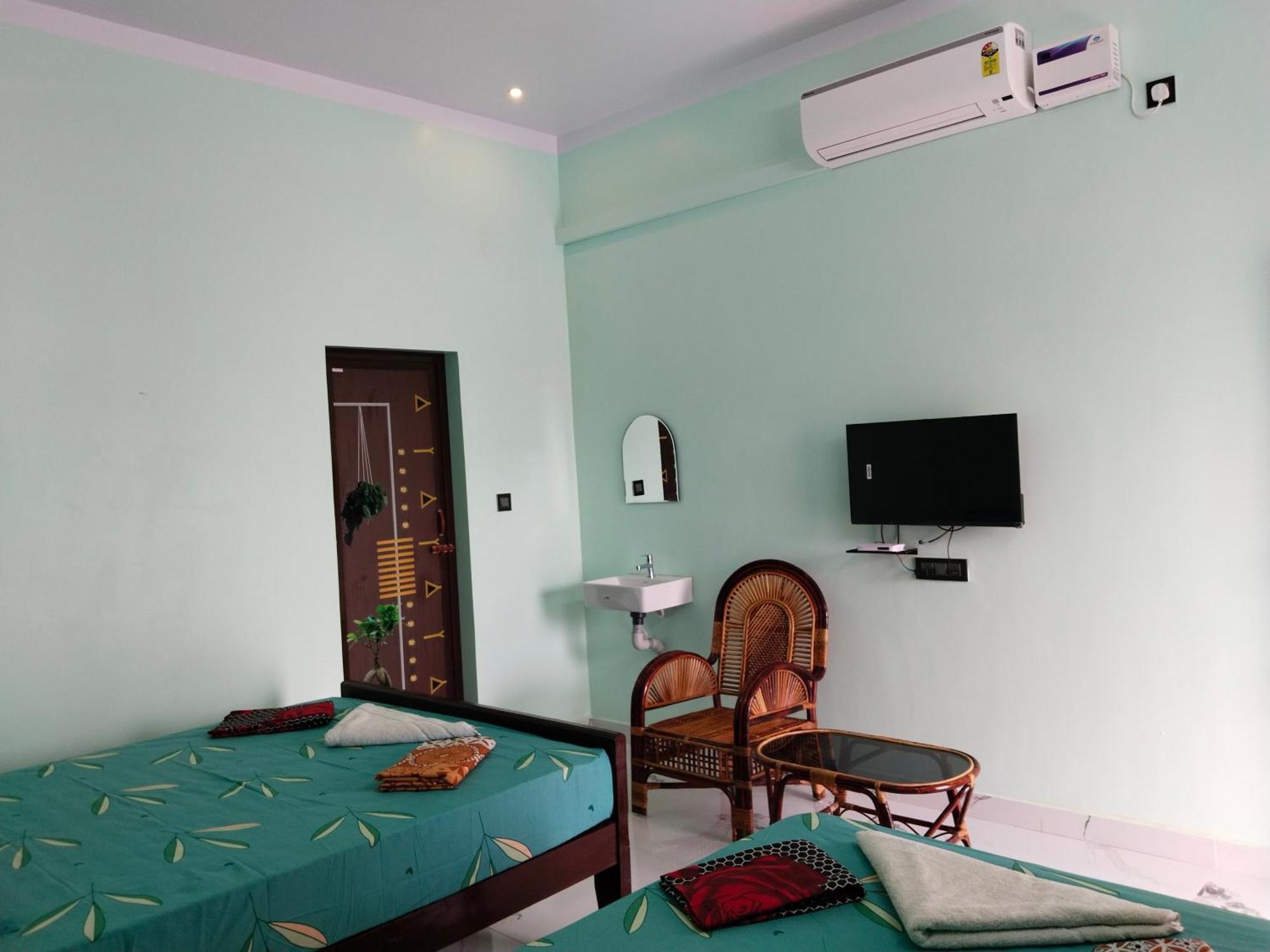 Vedhav Residency Hotel กันยากุมารี ภายนอก รูปภาพ