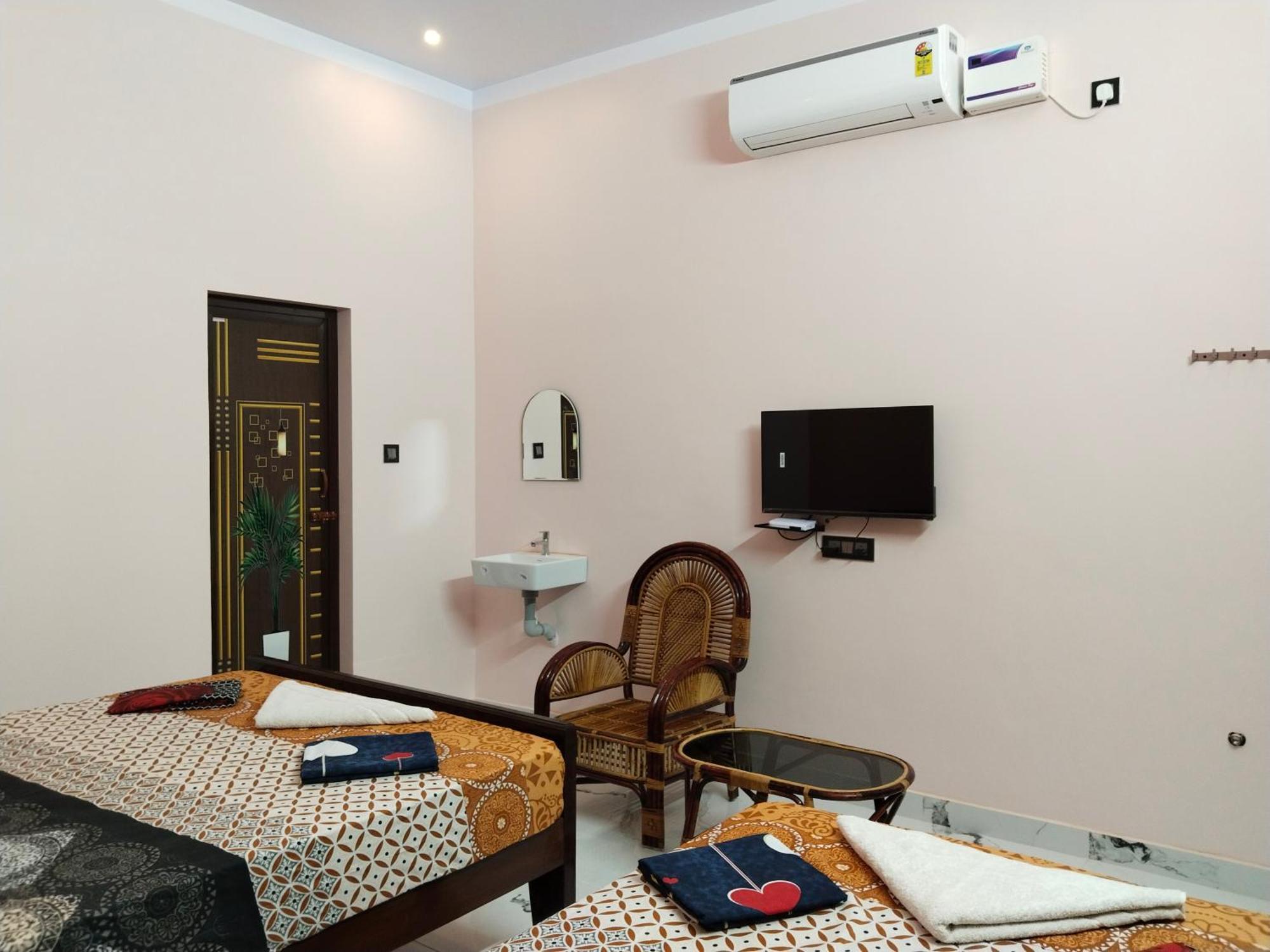 Vedhav Residency Hotel กันยากุมารี ภายนอก รูปภาพ